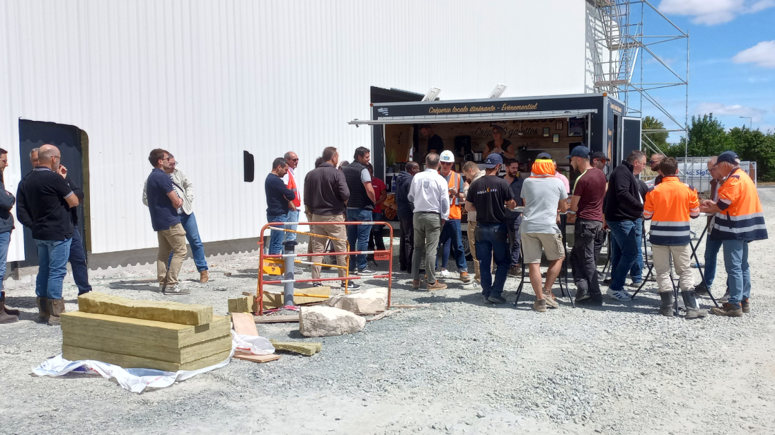 Initiative RSE chantier de la construction de la concession Renault-Dacia à Niort, Deux-Sèvres(79), Nouvelle-Aquitaine - conception et réalisation Espace Engineering Fayat, contractant général et maître d'oeuvre