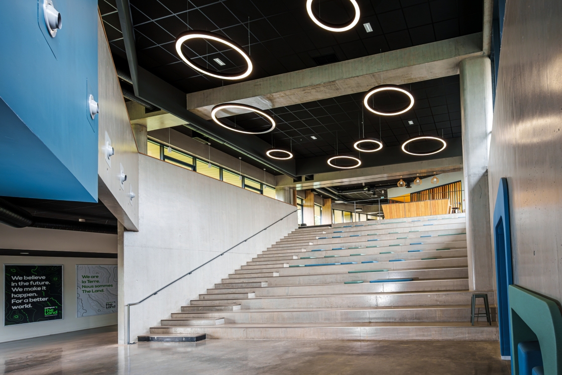 Aménagement intérieur bâtiment d'enseignement The Land 2 à Rennes, Ille-et-Vilaine (35), Bretagne - Conception et réalisation Espace Engineering Fayat, contractant général et maître d'œuvre