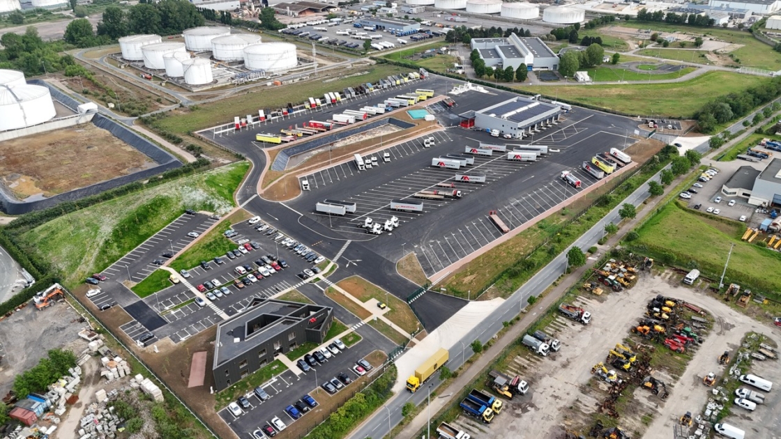 Construction plateforme logistique et bâtiment de bureau à Le Grand-Quevilly, Seine-Maritime (76), Normandie - conception et réalisation Espace Engineering Fayat, contractant général et maître d'œuvre