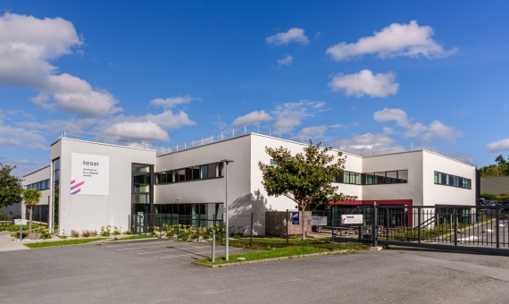 Bâtiment de bureaux réhabilité Tessi à Cesson-Sévigné, Ille-et-Vilaine (35), Bretagne - conception et réalisation Espace Engineering Fayat, contractant général et maître d'œuvre