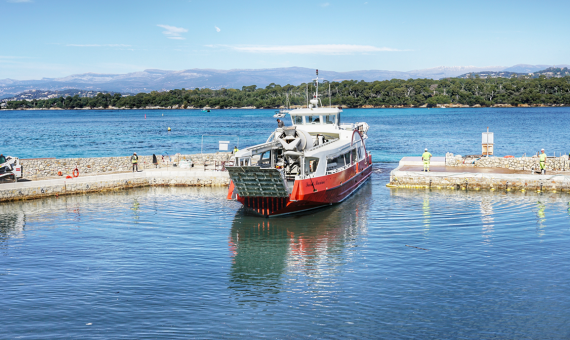 Ile Saint-Honorat - vue bateau port razel  bec