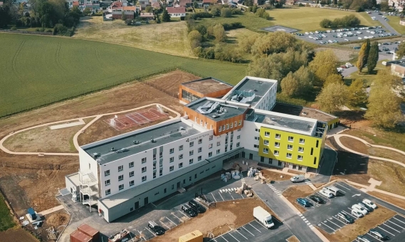 Clinique de l'Epinoy à Cambrai, Nord (59), Hauts-de-France - Conception et réalisation Espace Engineering Fayat, contractant général et maitre d'œuvre