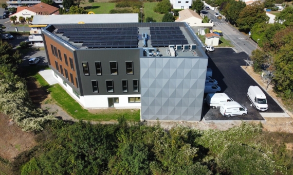 Bâtiment de bureaux à Puilboreau, Charente-Maritime (17), Nouvelle-Aquitaine - Conception et réalisation Espace Engineering Fayat, contractant général et maître d'œuvre