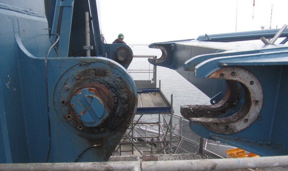 joseph-paris-base-navale-brest-rotules-grue-41.jpg