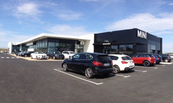 BMW09_photo_exterieure_ensemble_Champniers.jpg