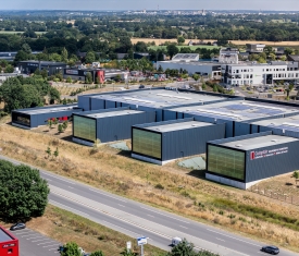 Vue aérienne bâtiment industriel Comptoir de Bretagne à Pacé (35) - conception et réalisation Espace Engineering Fayat, contractant général et maître d'œuvre