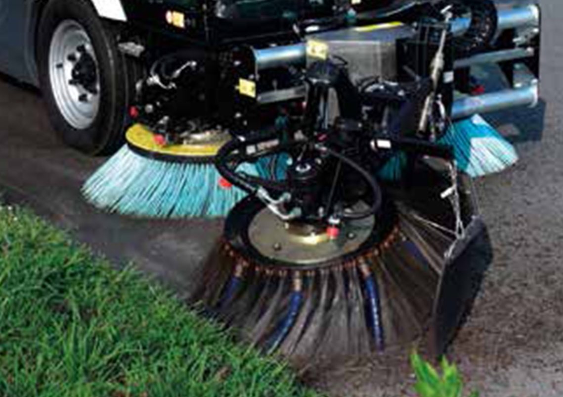 RAVO R2, Compact Streetsweeper