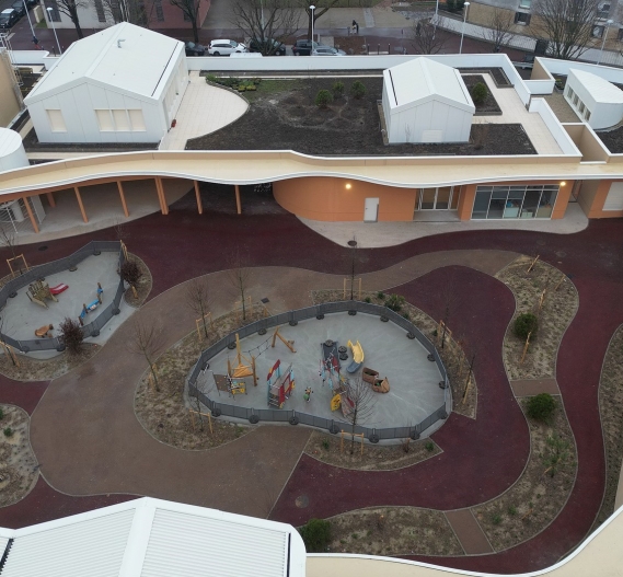 Image vu de haut de l'extérieur du Groupe Scolaire de La Courneuve