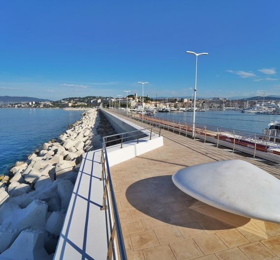 Razel Bec Digue Laubeuf Cannes