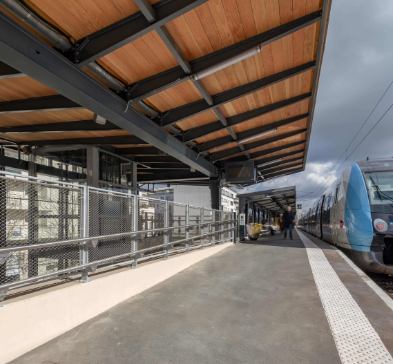 07.03.20_Gare de Courbevoie__MG_0727.jpg