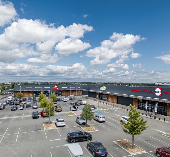 Bâtiments commerciaux Retail Park Niort (79) - conception et réalisation Espace Engineering Fayat