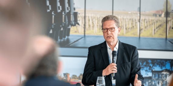 PAUL HENSE 2 BAUMA.png