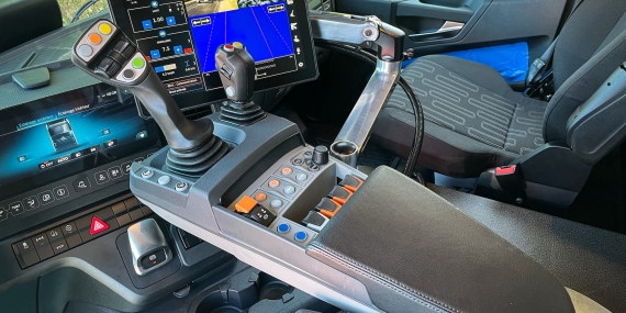 SMART CAB : Secmair a récemment mis au point une nouvelle interface homme-machine dans ses cabines, alliant confort accru des opérateurs et performances optimisées.