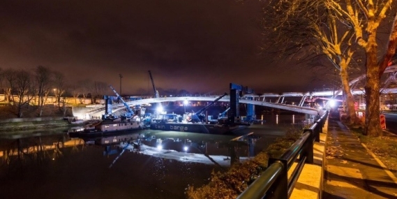 la-passerelle-francois-coty-de-puteaux.jpg