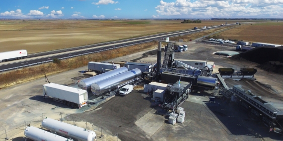 Fayat Road Eqpt - Usine d'enrobés RF 400 Highway - France.jpg