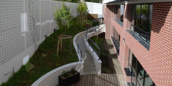 Vue extérieur du bâtiment de l'école EFFREI