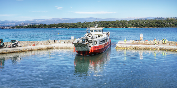 Ile Saint-Honorat - vue bateau port razel  bec