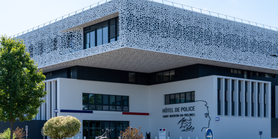 Vue extérieur du commissariat de Elancourt