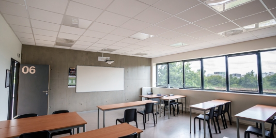 Aménagement intérieur bâtiment d'enseignement The Land 2 à Rennes, Ille-et-Vilaine (35), Bretagne - Conception et réalisation Espace Engineering Fayat, contractant général et maître d'œuvre