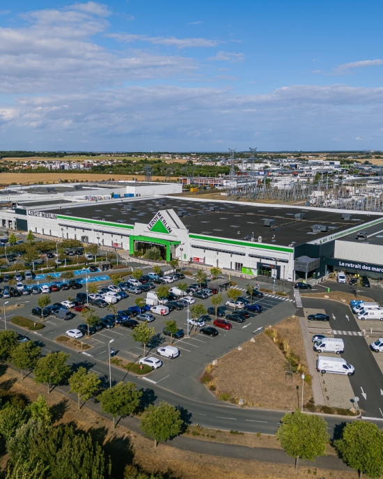 Réhabilitation bâtiment commercial Leroy Merlin à La Rochelle, Charente-Maritime (17), Nouvelle-Aquitaine - conception et réalisation Espace Engineering Fayat contractant général et maître d'oeuvre