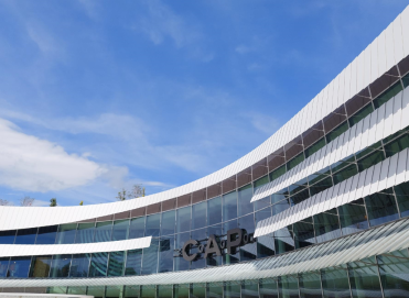 extérieur du centre commercial Saint-Laurent-du Var