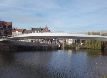 03passerelle-st-omer-mo-caso-moe-groupement-bea-dva-dvvd-mh-lighting-photo-dvvd-passerelle.jpg