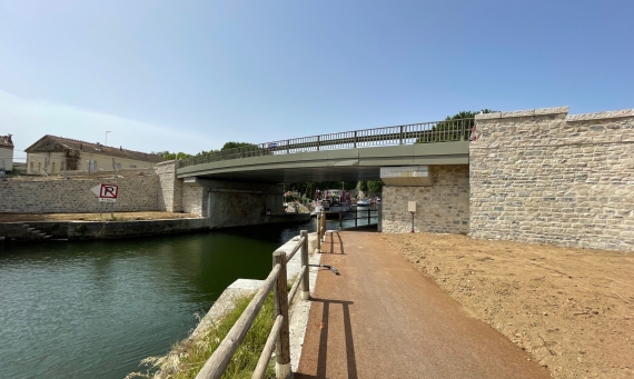 Pont de provence Aigues Mortes rénovation Razel Bec