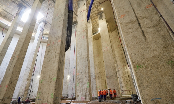 Bassin AUsterlitz-Fayat Fondatio.jpg