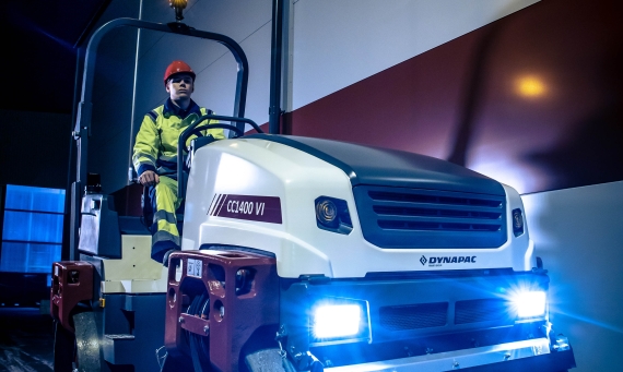 Fayat Road Eqpt - Compacteur CC1.jpg