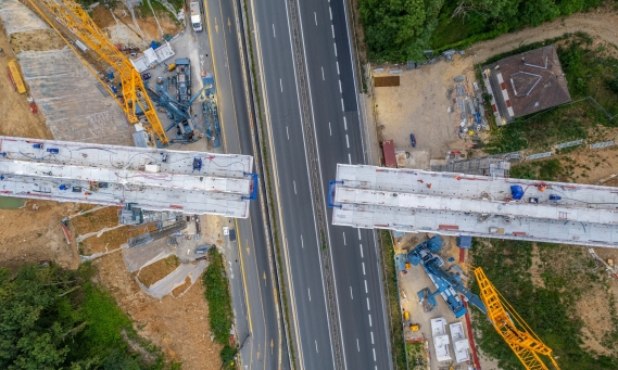 Razel-Bec Ligne 18  travaux viaduc ile de france