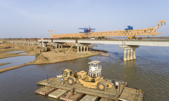 Razel-Bec Pont sur le Logone Frontiere Tchad Cameroun