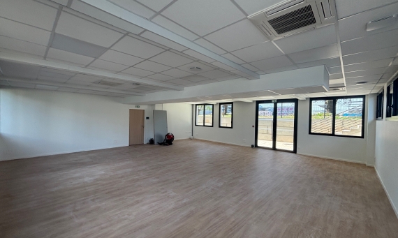 Réhabilitation bâtiment de bureaux le Kube à Pacé, Ille-et-Vilaine (35), Bretagne - conception et réalisation Espace Engineering Fayat contractant général, maître d'œuvre et architecture