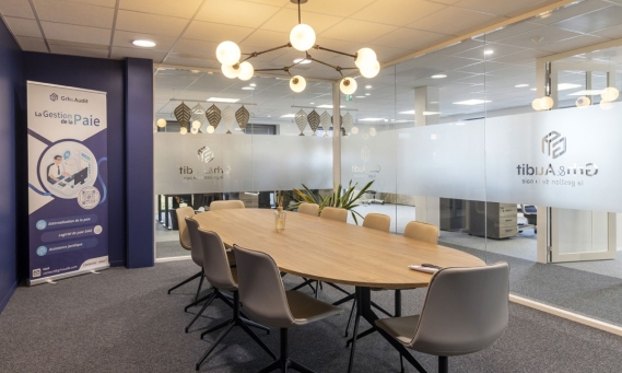 Aménagement intérieur bâtiment de bureaux à Puilboreau, Charente-Maritime (17), Nouvelle-Aquitaine - Conception et réalisation Espace Engineering Fayat, contractant général et maître d'œuvre