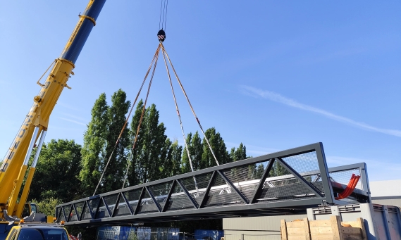 entreprise ouvrage d'art passerelle metal.jpg