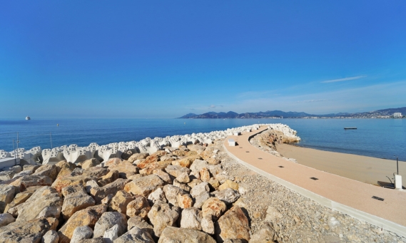 Razel Bec Digue Laubeuf Cannes