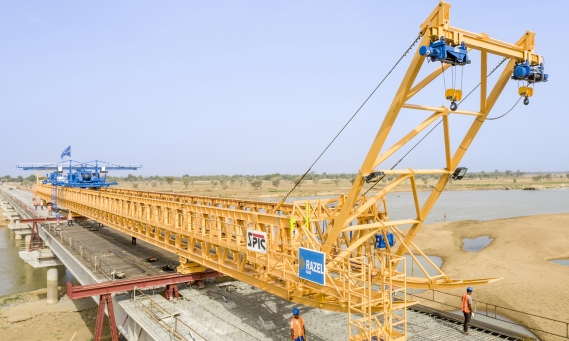 Razel-Bec Pont sur le Logone Frontiere Tchad Cameroun