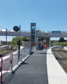 Gare de jour extérieur