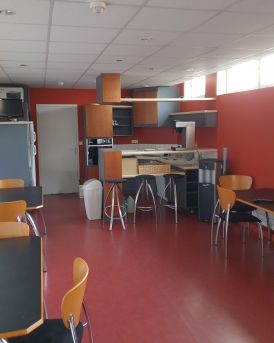 Réhabilitation bâtiment de bureaux le Kube à Pacé, Ille-et-Vilaine (35), Bretagne - conception et réalisation Espace Engineering Fayat contractant général, maître d'œuvre et architecture