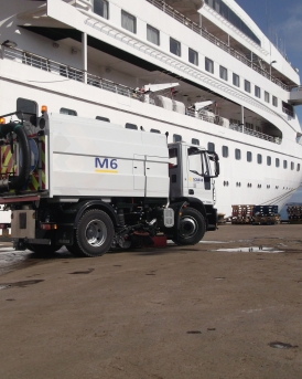 M6 truck-mounted sweeper.