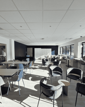 Salle de pause extension du bâtiment d'enseignement AFTEC à Rennes, Ille-et-Vilaine (35), Bretagne - conception et réalisation Espace Engineering, contractant général et maître d'oeuvre