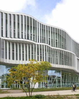 Réalisation des coursives métalliques et des brise-soleil fixes verticaux Campus de l’Esplanade Université de Strasbourg