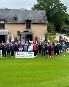 Photo de groupe tournoi de golf 2026 au Golf de La Freslonnière, Le Rheu par Espace Engineering Fayat - contractant général et maître d'oeuvre - conception et réalisation