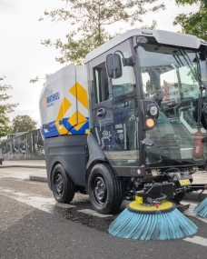 R1 balayeuse sub-compact France Mathieu