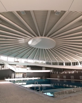 intérieur de la piscine de chateaulin
