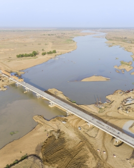 Razel-Bec Pont sur le Logone Frontiere Tchad Cameroun