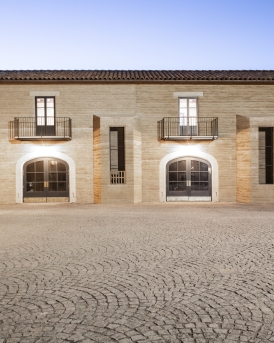DOMAINE DE BEAUCASTEL À COURTHEZON (84)