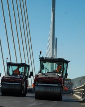 DYNAPAC-Millau Viaduct.jpg