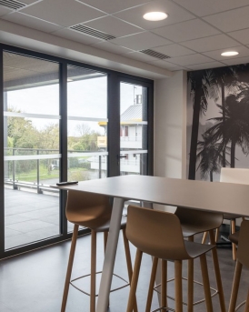 Aménagement intérieur bâtiment de bureaux à Puilboreau, Charente-Maritime (17), Nouvelle-Aquitaine - Conception et réalisation Espace Engineering Fayat, contractant général et maître d'œuvre