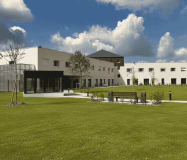 Clinique psychiatrique Les Boucles de Seine à Yvetot, Seine-Maritime (76), Normandie - conception et réalisation Espace Engineering Fayat, contractant général et maître d'oeuvre