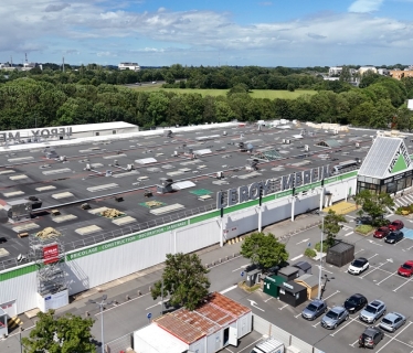 Réfection toiture bâtiment commercial Leroy Merlin à Chantepie, Ille-et-Vilaine (35), Bretagne - conception et réalisation Espace Engineering Fayat, contractant général et maître d'oeuvre